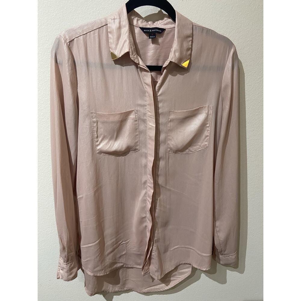 Rock & Republic Blush Pink Satin Embellished Button Up Blouse Size Medium